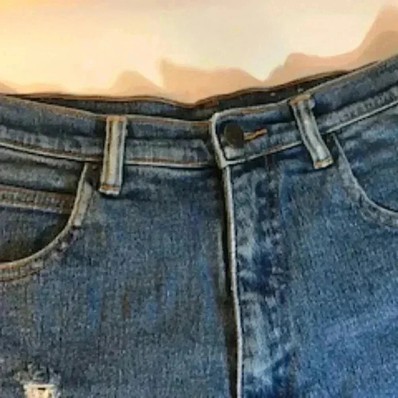 Jordache Distressed Jean Shorts‎ Womens Sz 8 - Picture 4 of 8